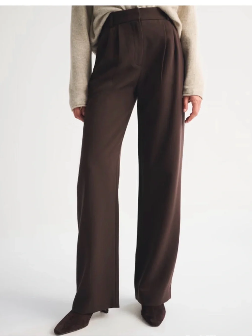 Abercrombie & Fitch Sloane Tailored Wide Leg Pant in dark coffee 8 - Picture 1 of 7